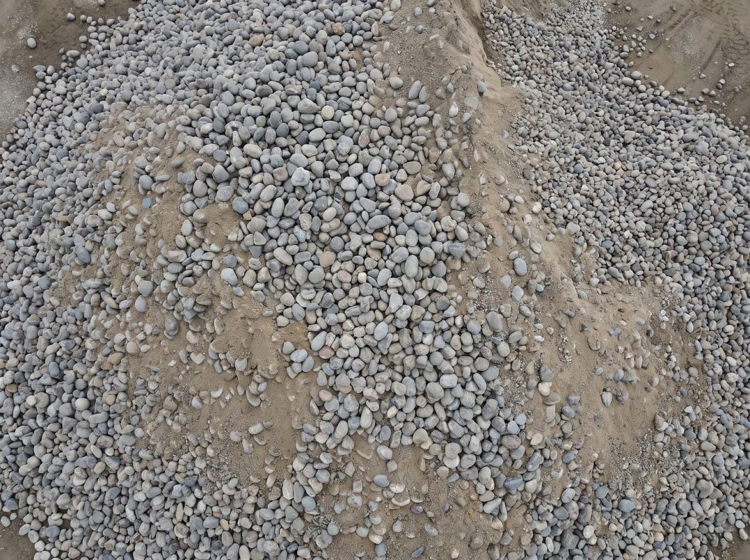 Concrete mix aggregate, washed rock blended with coarse sand